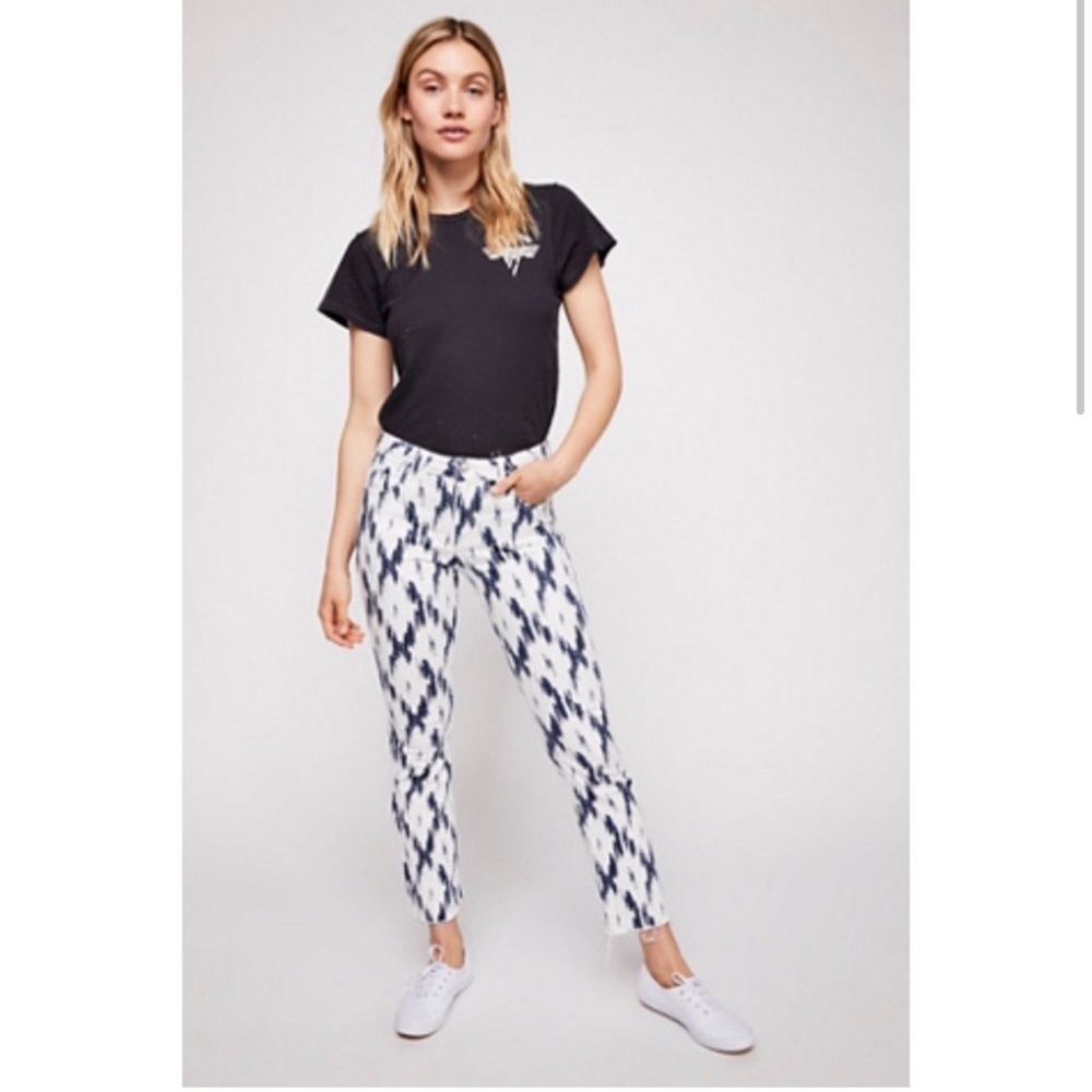 Free People Blue Indigo Boho chic Skies Cropped Fringed Jeans